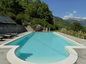 Spacious Chalet in Cutigliano with Swimming Pool Cutigliano
